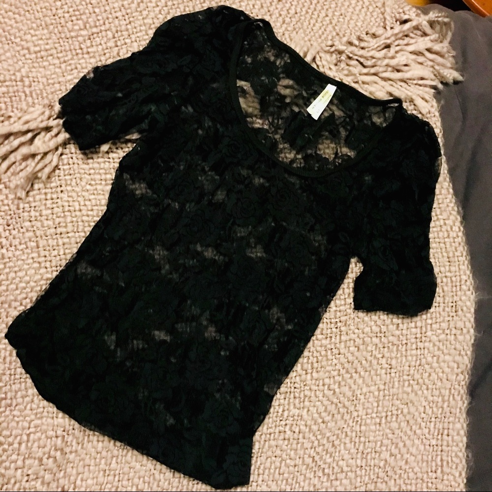 Lace Top with puffy sleeve Size S